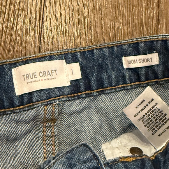 True Craft Blue Jean Shorts Mom High-Waisted Cuffed - Picture 3 of 4